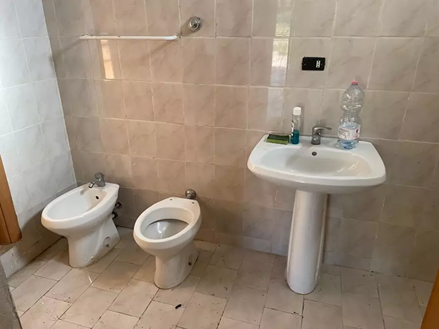 Immagine 11 di Rustico / casale in vendita  a Teano