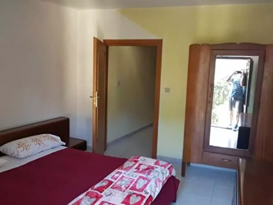 Immagine 12 di Porzione di casa in vendita  a Letino