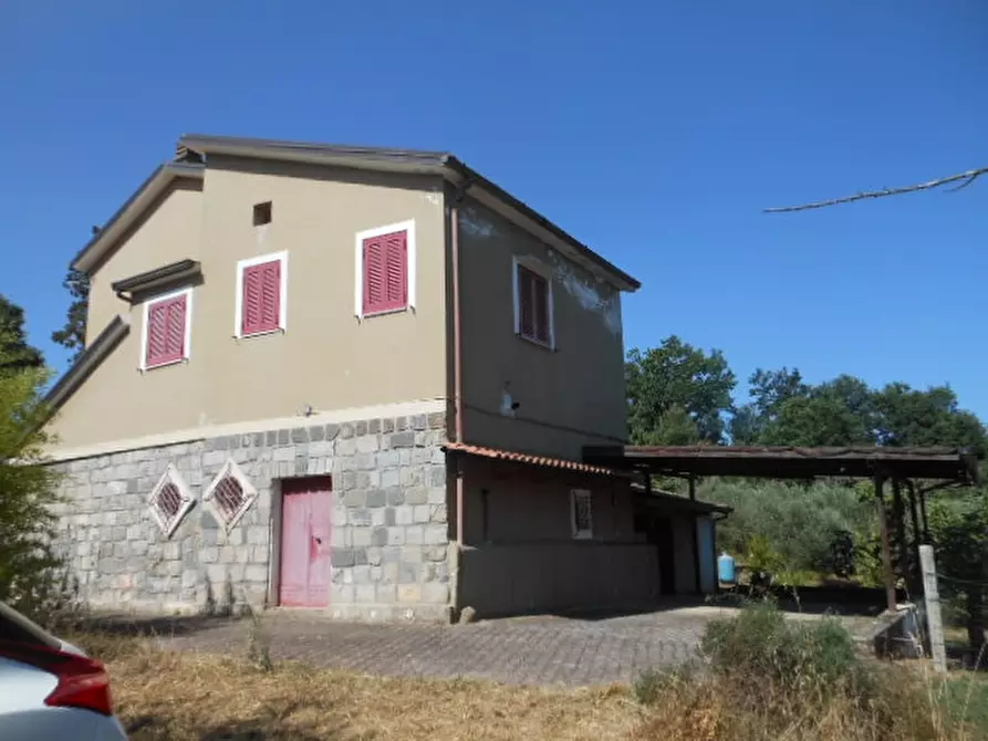 Immagine 1 di Casa indipendente in vendita  a Caianello