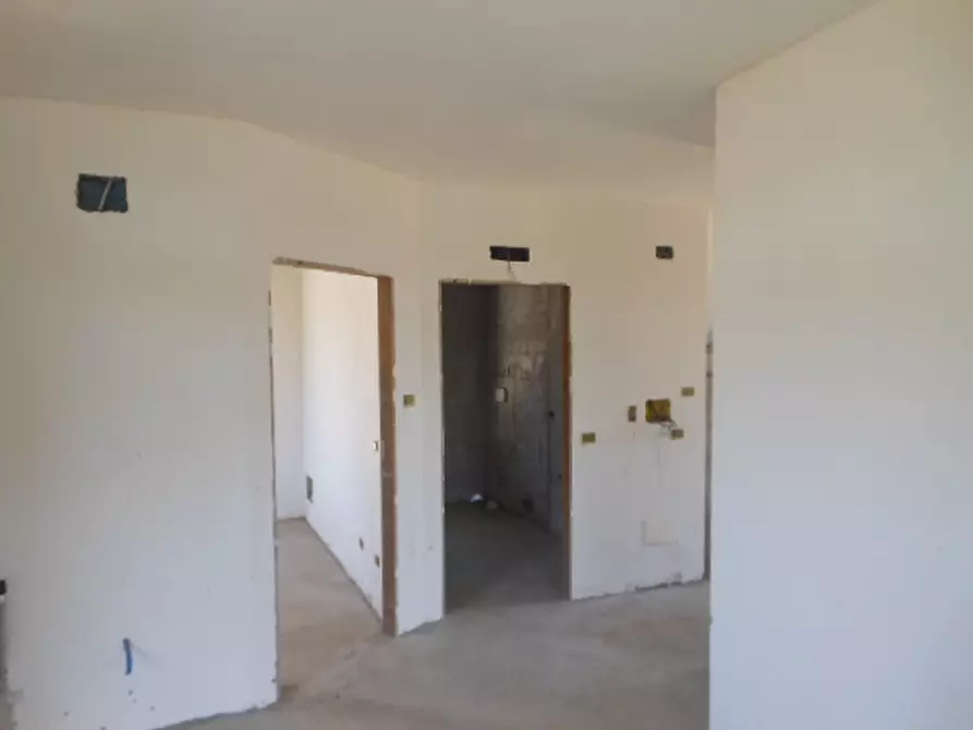 Immagine 13 di Villa in vendita  a Vairano Patenora