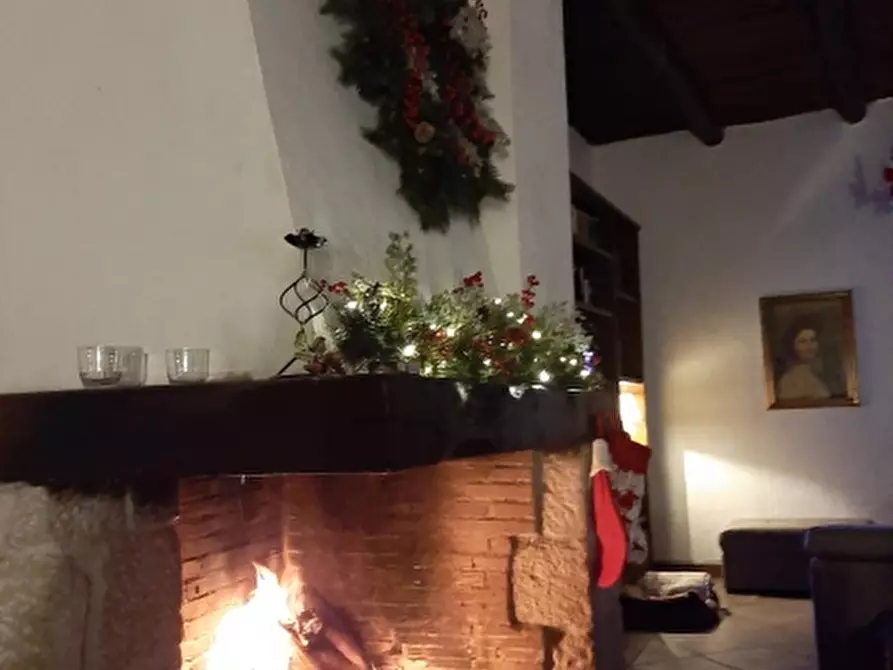 Immagine 5 di Porzione di casa in vendita  a Pietravairano