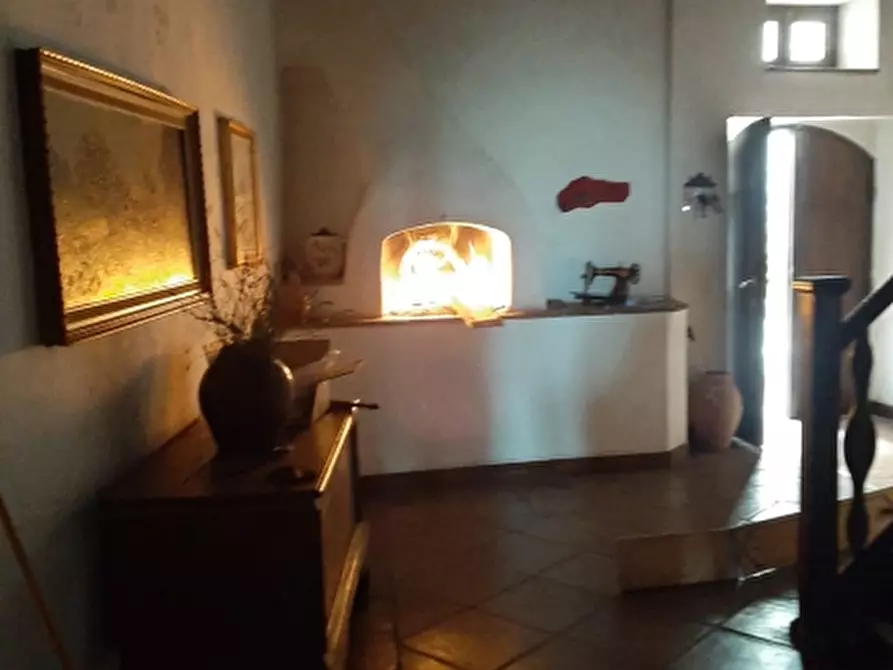 Immagine 6 di Porzione di casa in vendita  a Pietravairano