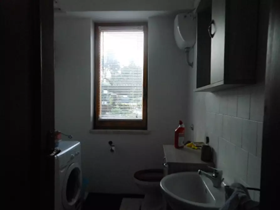 Immagine 11 di Appartamento in vendita  a Teano