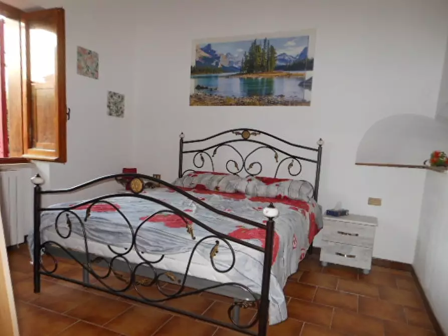 Immagine 12 di Appartamento in vendita  a Teano