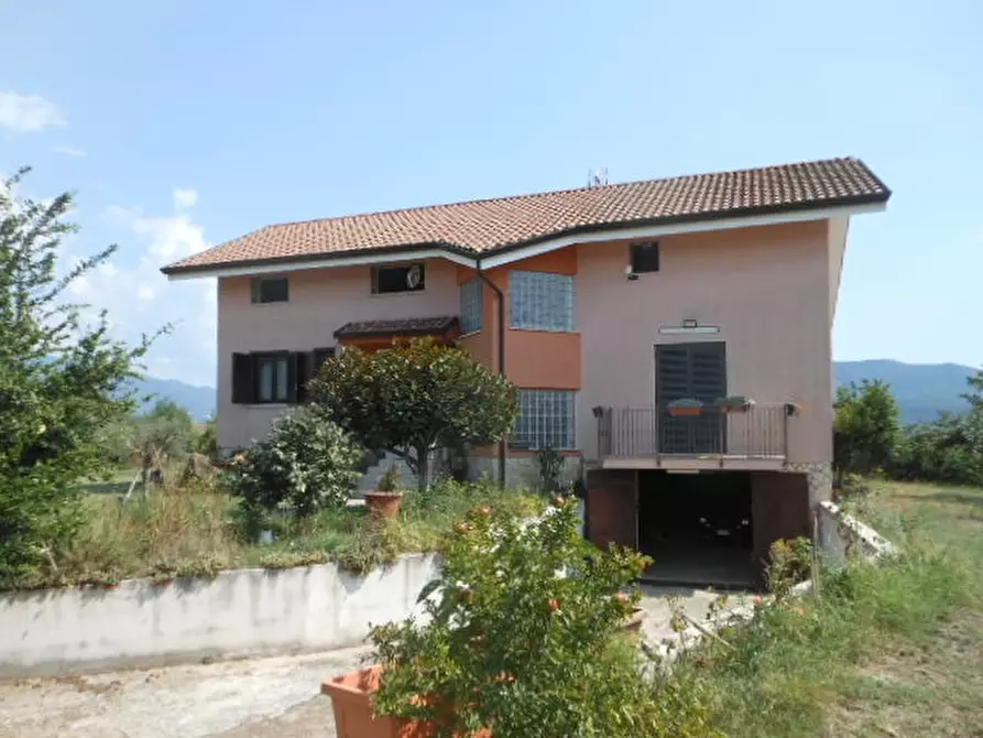 Immagine 12 di Villa in vendita  a Pratella