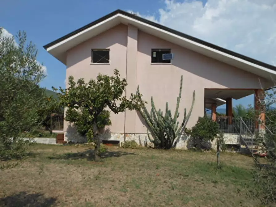 Immagine 17 di Villa in vendita  a Pratella