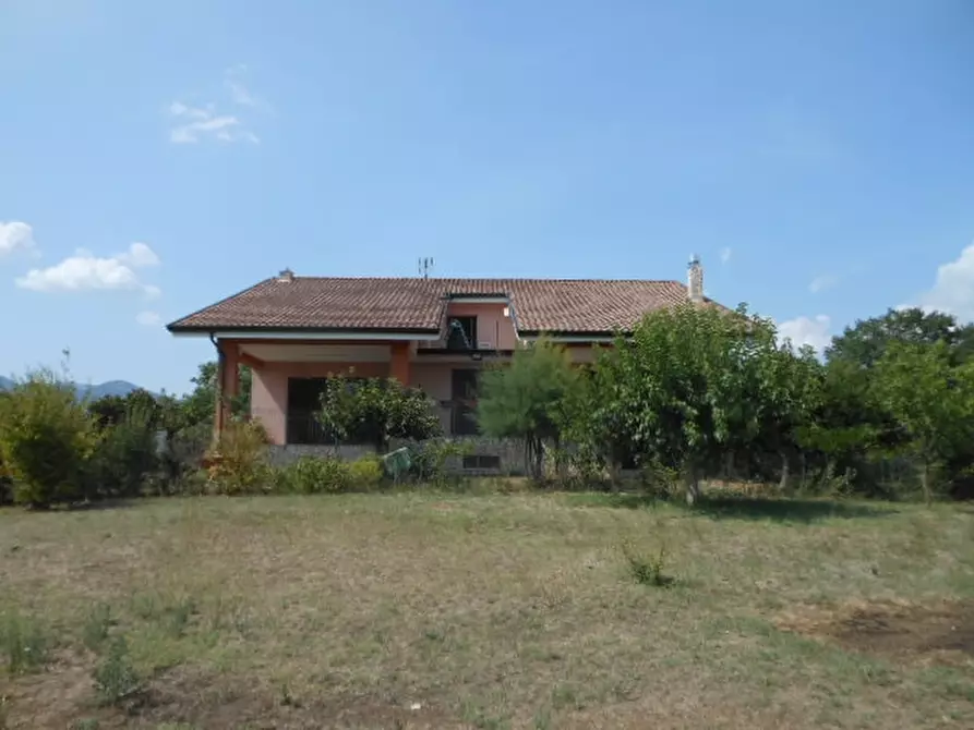 Immagine 19 di Villa in vendita  a Pratella