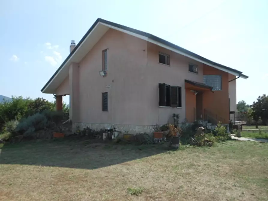 Immagine 23 di Villa in vendita  a Pratella