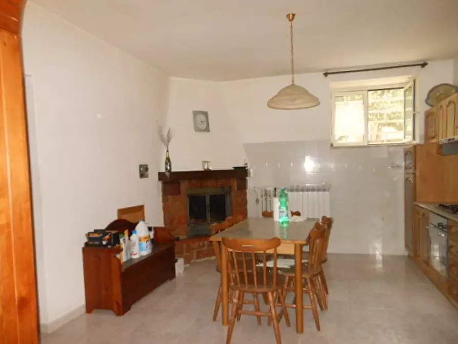 Immagine 4 di Porzione di casa in vendita  a Caianello