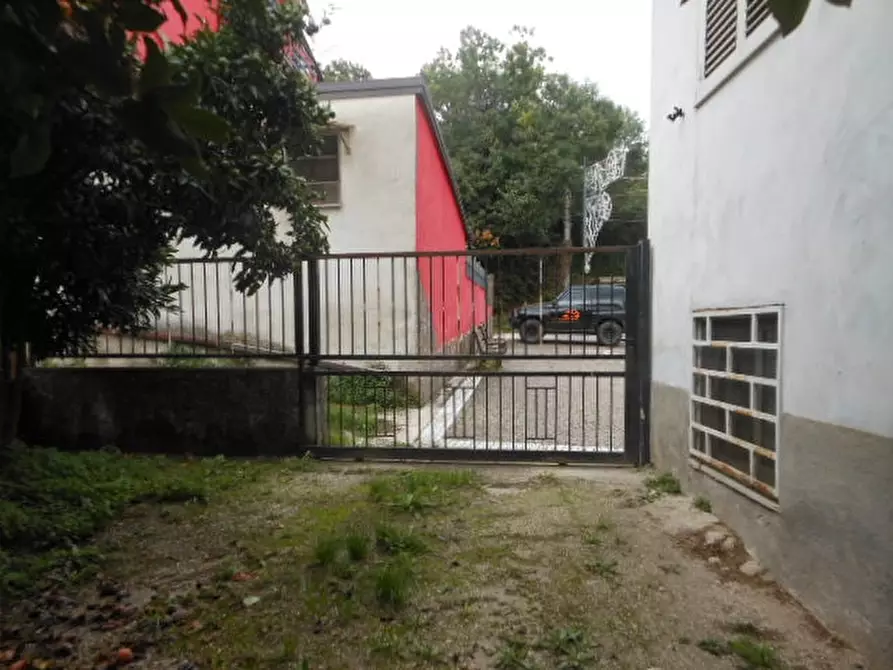 Immagine 7 di Porzione di casa in vendita  a Caianello