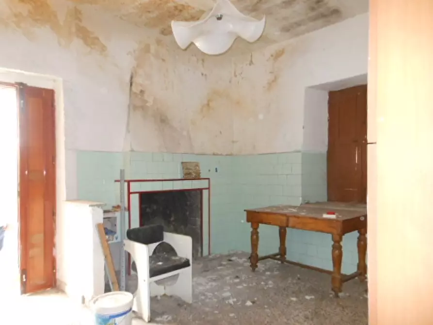 Immagine 11 di Casa indipendente in vendita  a Marzano Appio