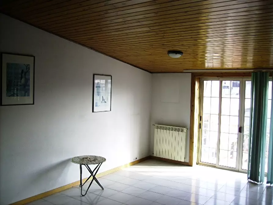 Immagine 25 di Mansarda in vendita  a Vairano Patenora