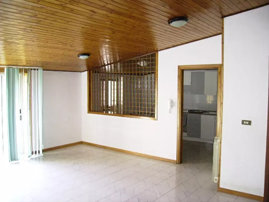 Immagine 27 di Mansarda in vendita  a Vairano Patenora