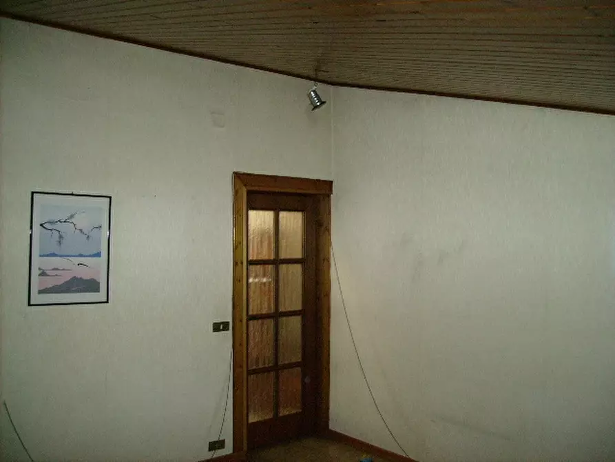 Immagine 28 di Mansarda in vendita  a Vairano Patenora