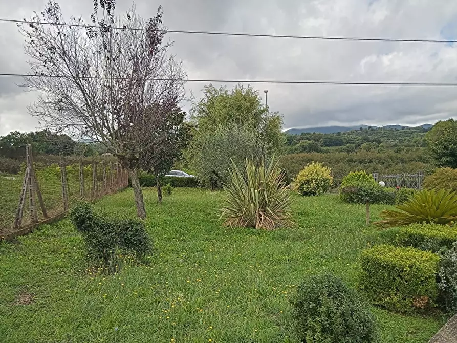 Immagine 28 di Villa in vendita  a Vairano Patenora