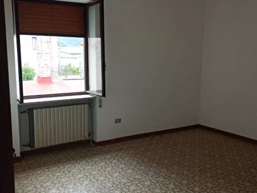 Immagine 13 di Porzione di casa in vendita  a Castello Del Matese