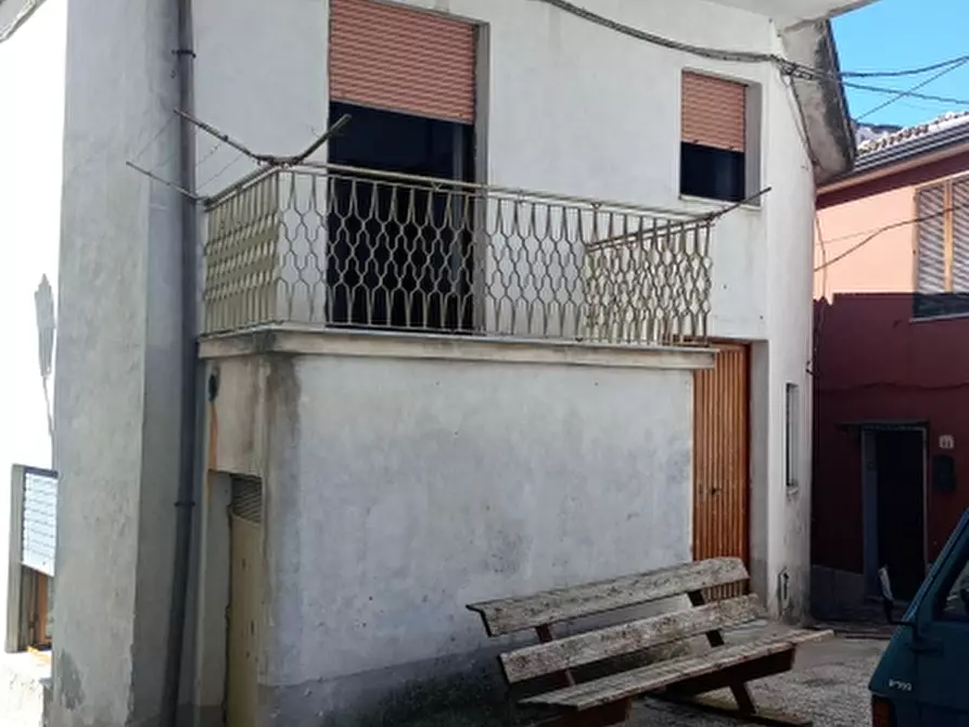 Immagine 4 di Porzione di casa in vendita  a Castello Del Matese