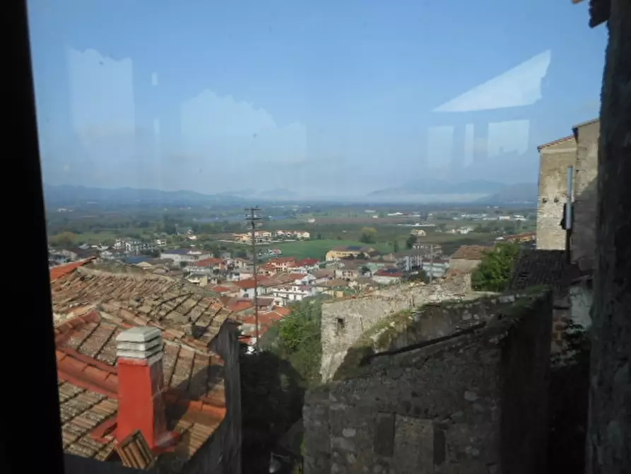 Immagine 1 di Porzione di casa in vendita  a Riardo