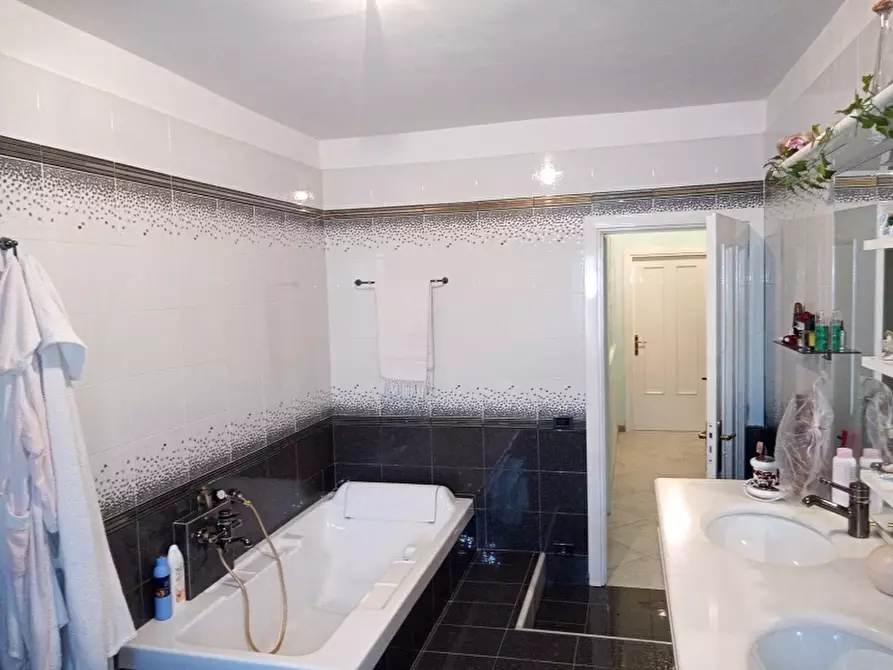 Immagine 20 di Casa indipendente in vendita  a Vairano Patenora