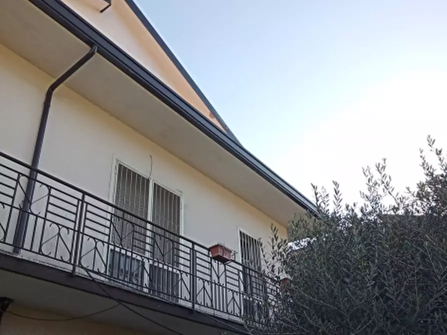 Immagine 2 di Villa in vendita  a Pietravairano