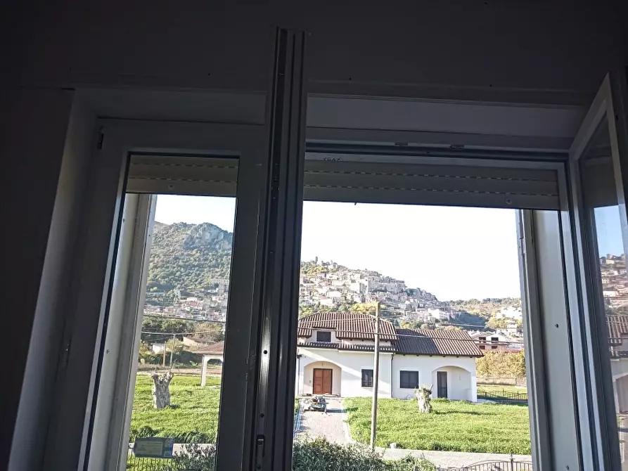 Immagine 12 di Villa in vendita  a Pietravairano