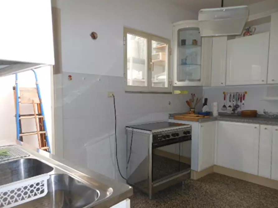 Immagine 18 di Appartamento in vendita  a Teano