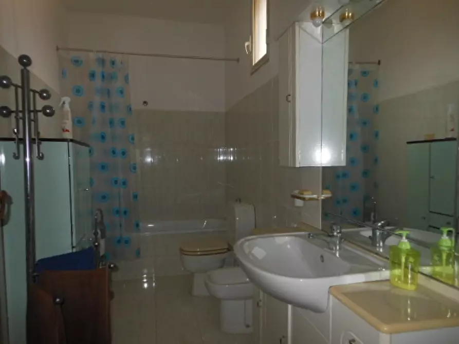 Immagine 21 di Appartamento in vendita  a Teano