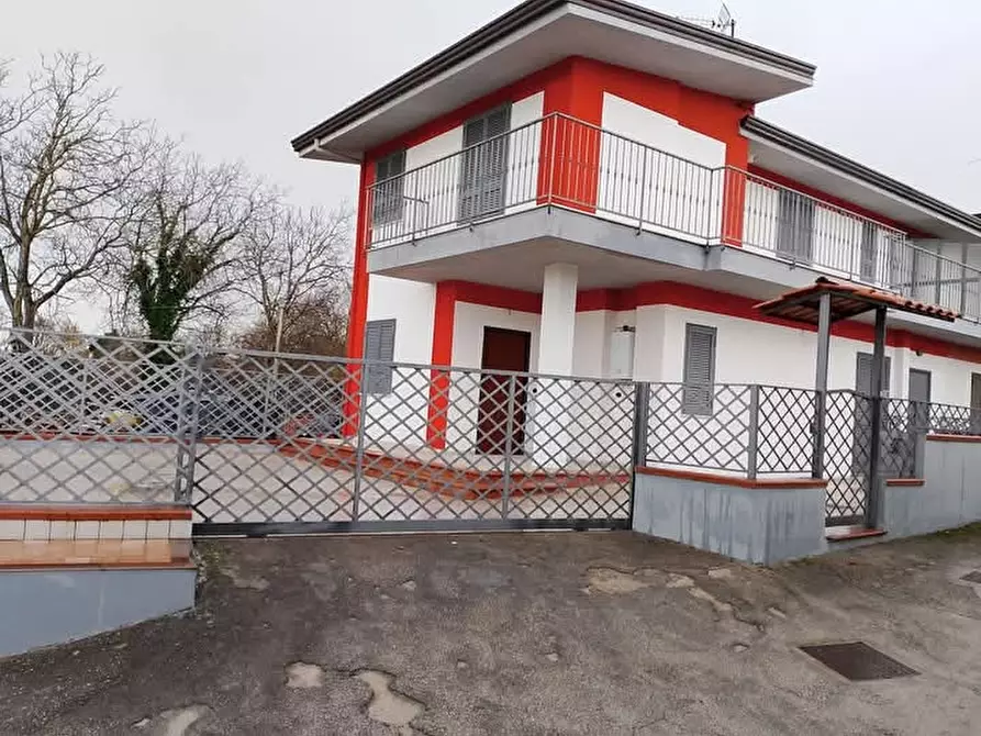 Immagine 4 di Appartamento in vendita  a Teano