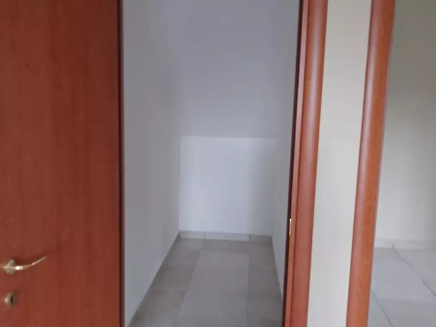 Immagine 10 di Appartamento in vendita  a Teano