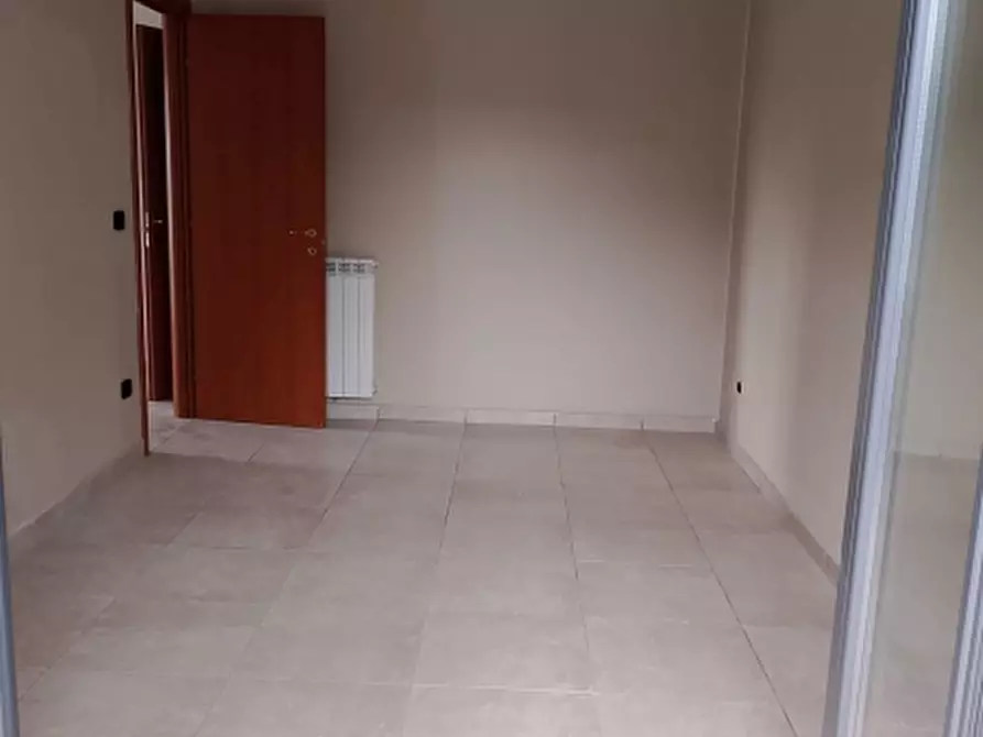 Immagine 12 di Appartamento in vendita  a Teano