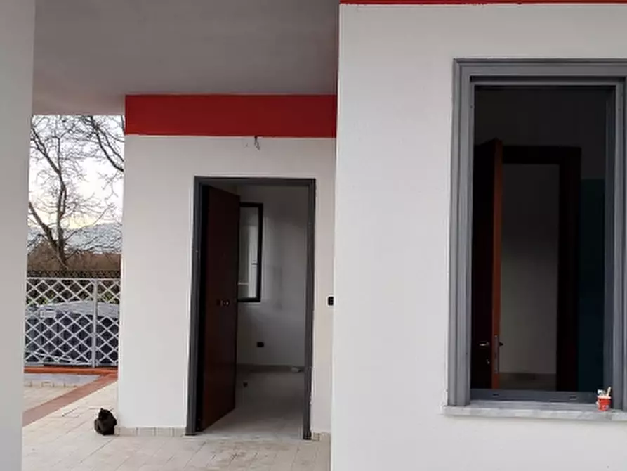 Immagine 8 di Appartamento in vendita  a Teano