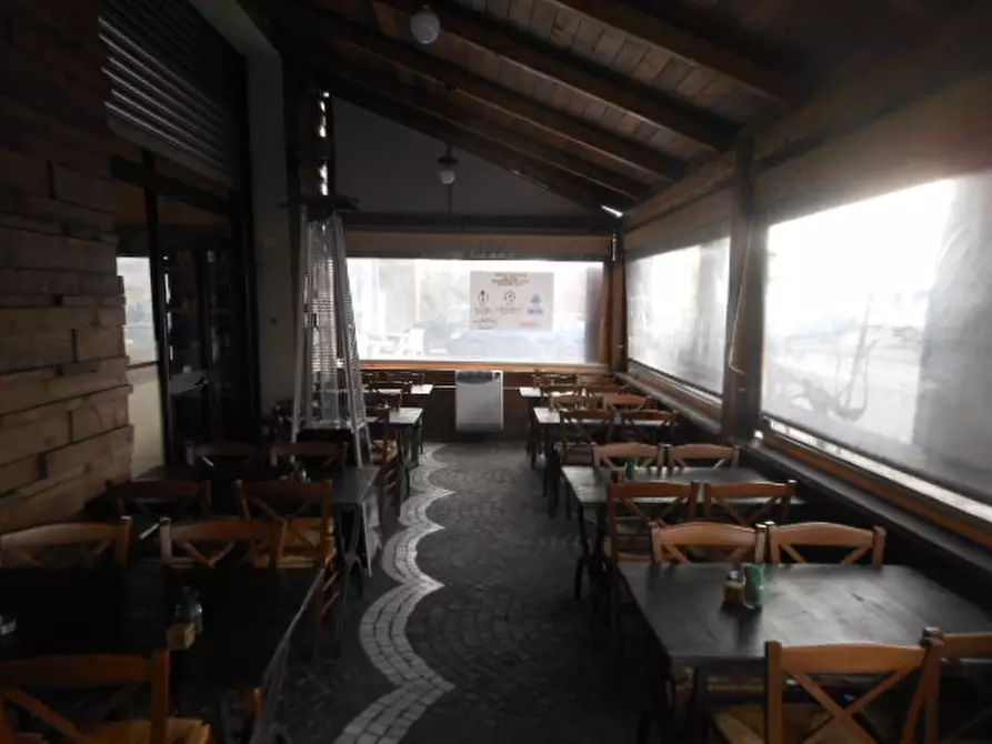 Immagine 8 di Attività commerciale in vendita  in VIA NAPOLI 381 a Vairano Patenora