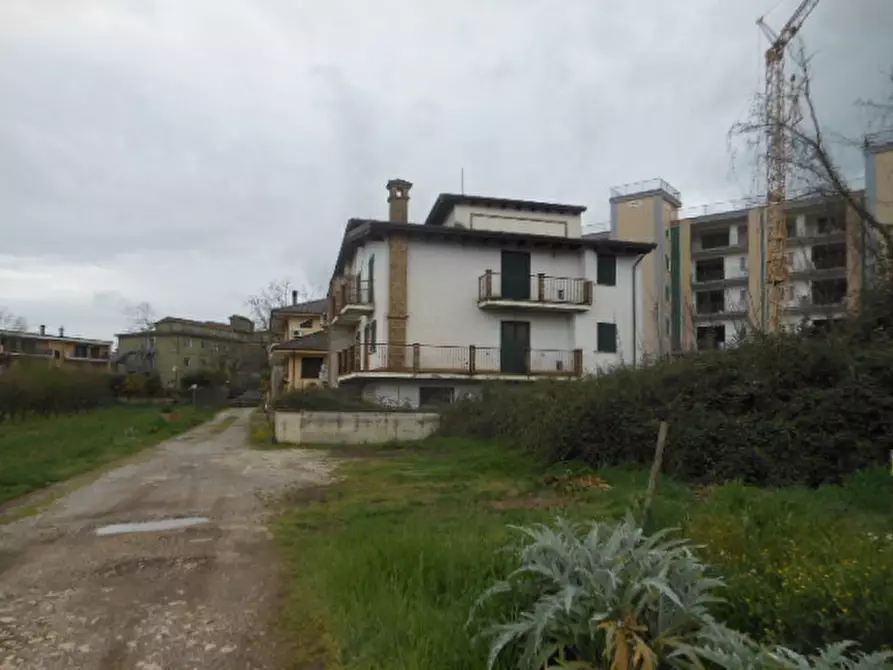 Immagine 9 di Casa bifamiliare in vendita  a Vairano Patenora