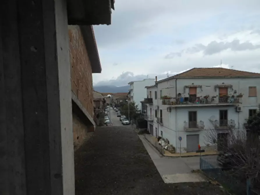 Immagine 12 di Villa in vendita  a Vairano Patenora