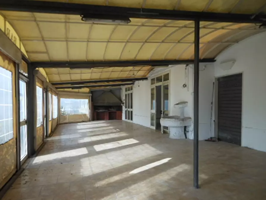 Immagine 13 di Locale commerciale in vendita  a Presenzano