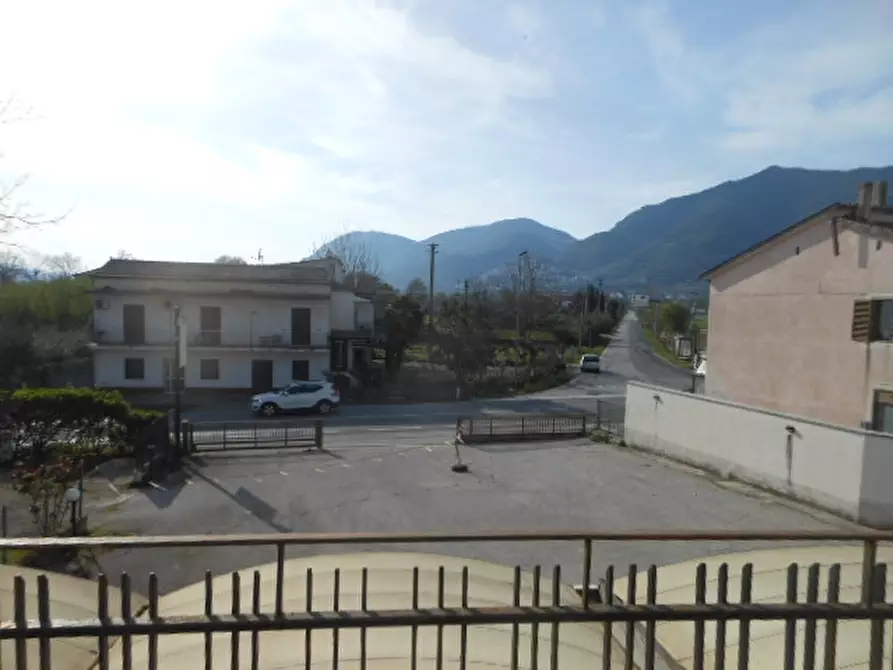 Immagine 14 di Locale commerciale in vendita  a Presenzano