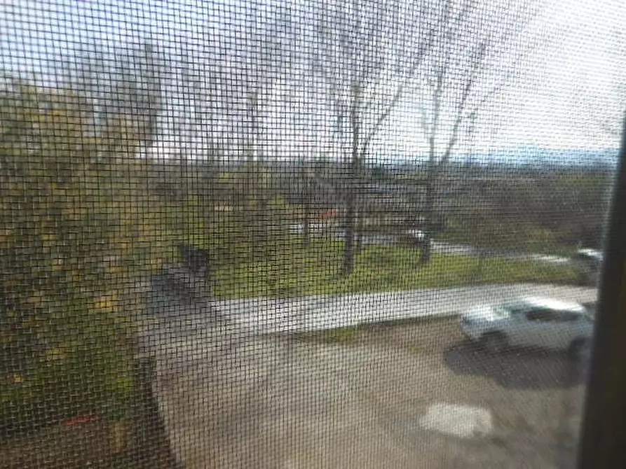 Immagine 15 di Locale commerciale in vendita  a Presenzano