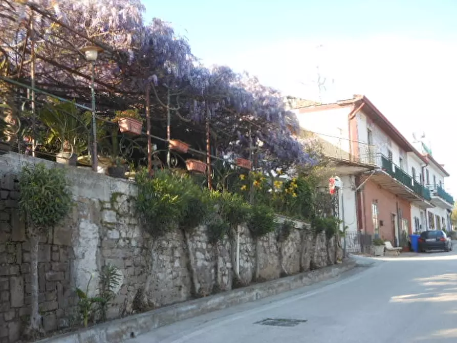 Immagine 2 di Porzione di casa in vendita  a Presenzano