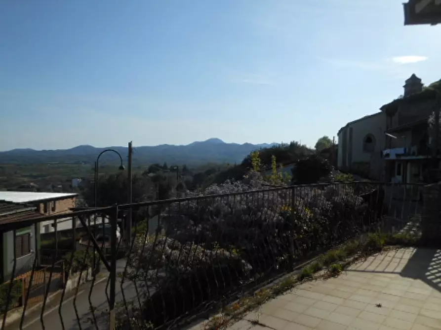 Immagine 10 di Porzione di casa in vendita  a Presenzano