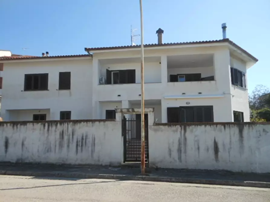 Immagine 1 di Appartamento in vendita  a Teano