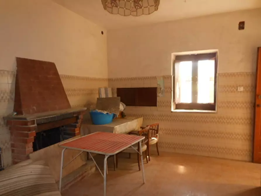 Immagine 8 di Rustico / casale in vendita  a Roccaromana
