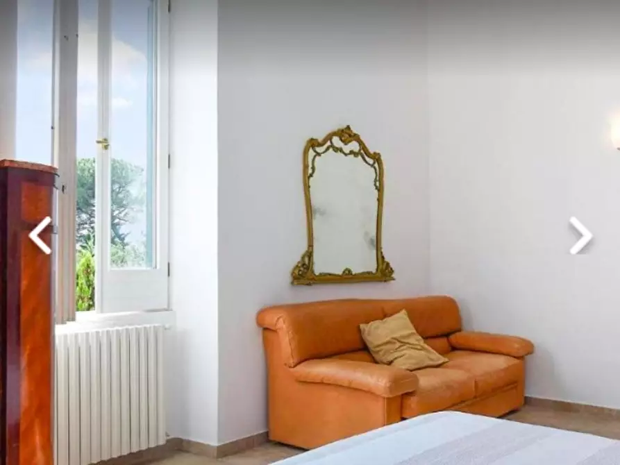 Immagine 12 di Villa in vendita  a Teano