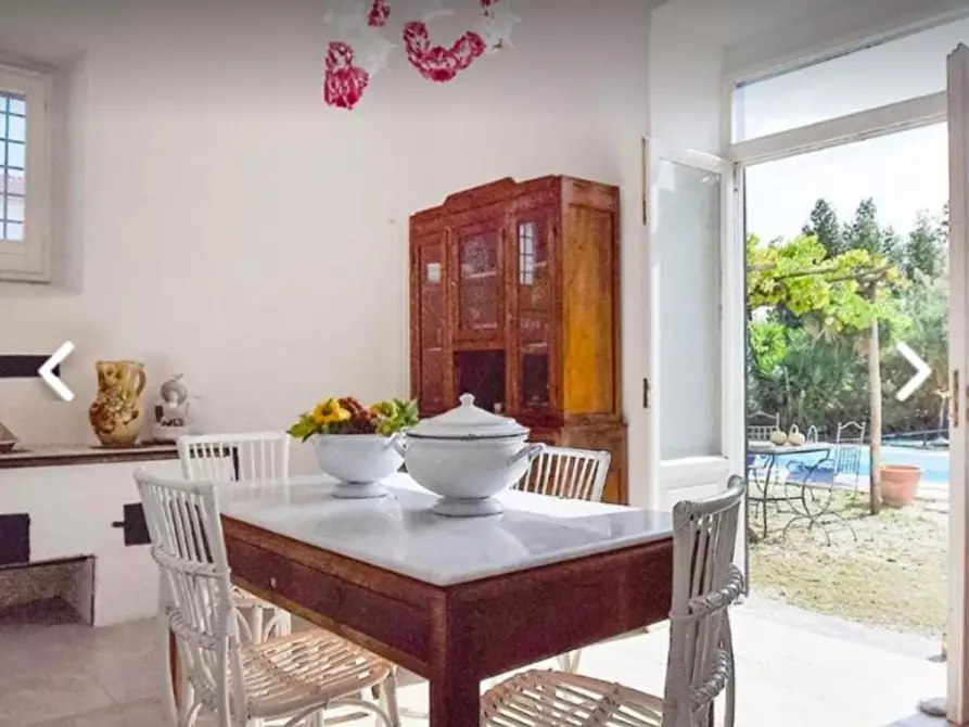 Immagine 13 di Villa in vendita  a Teano