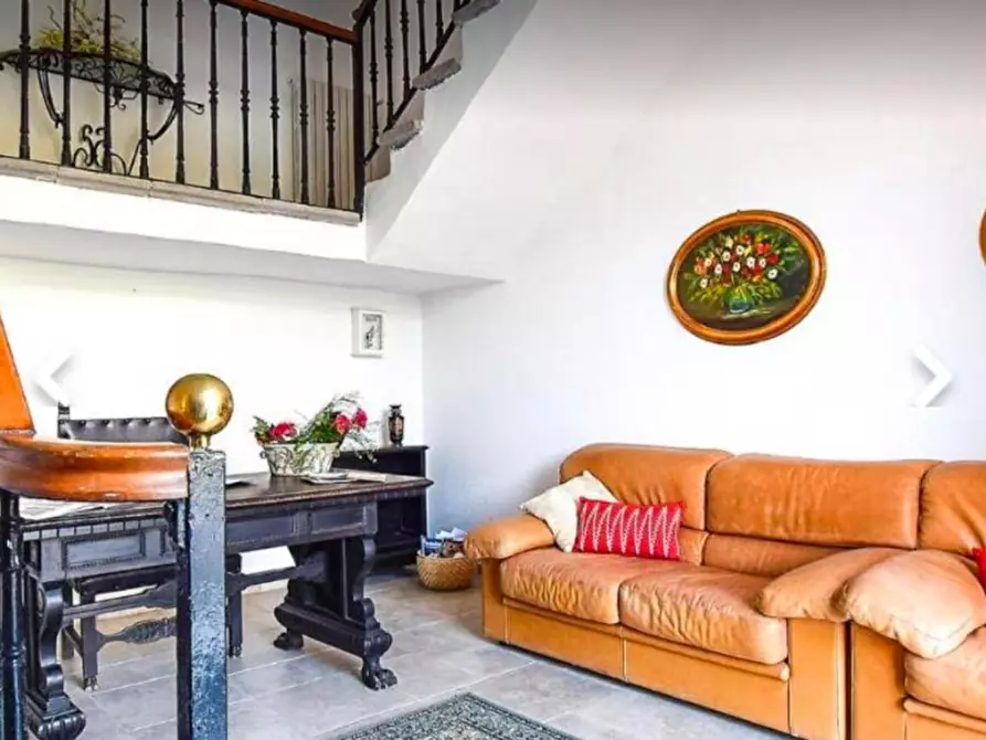 Immagine 15 di Villa in vendita  a Teano