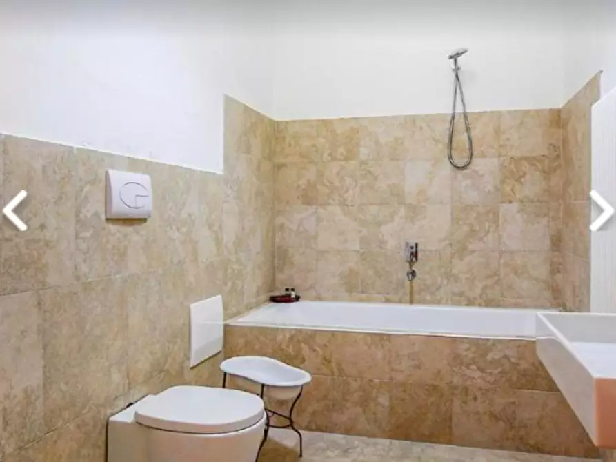 Immagine 21 di Villa in vendita  a Teano