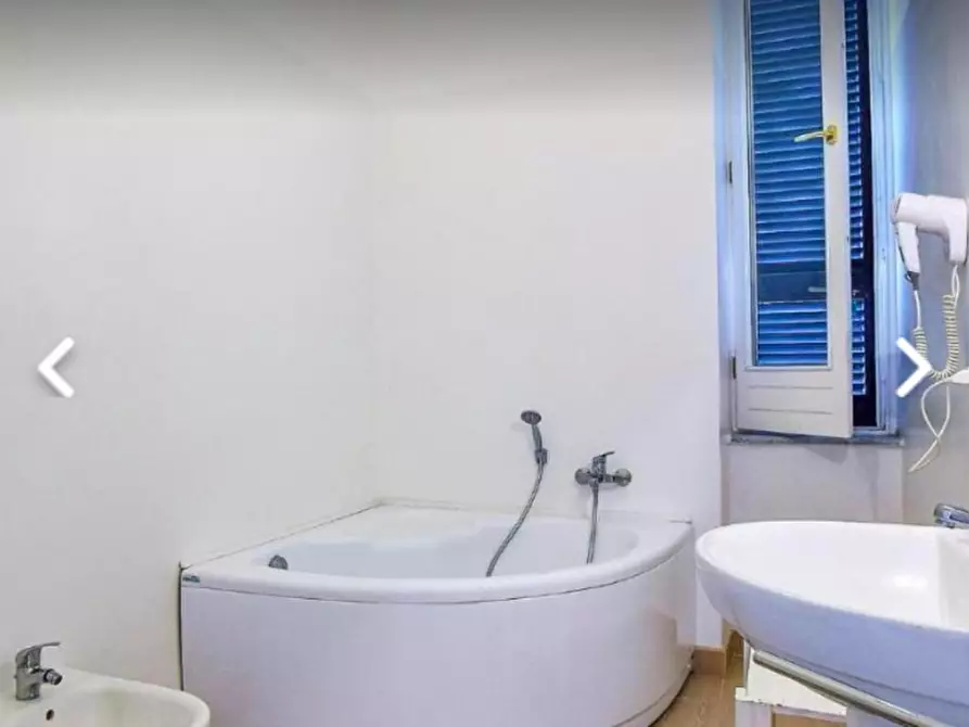 Immagine 24 di Villa in vendita  a Teano