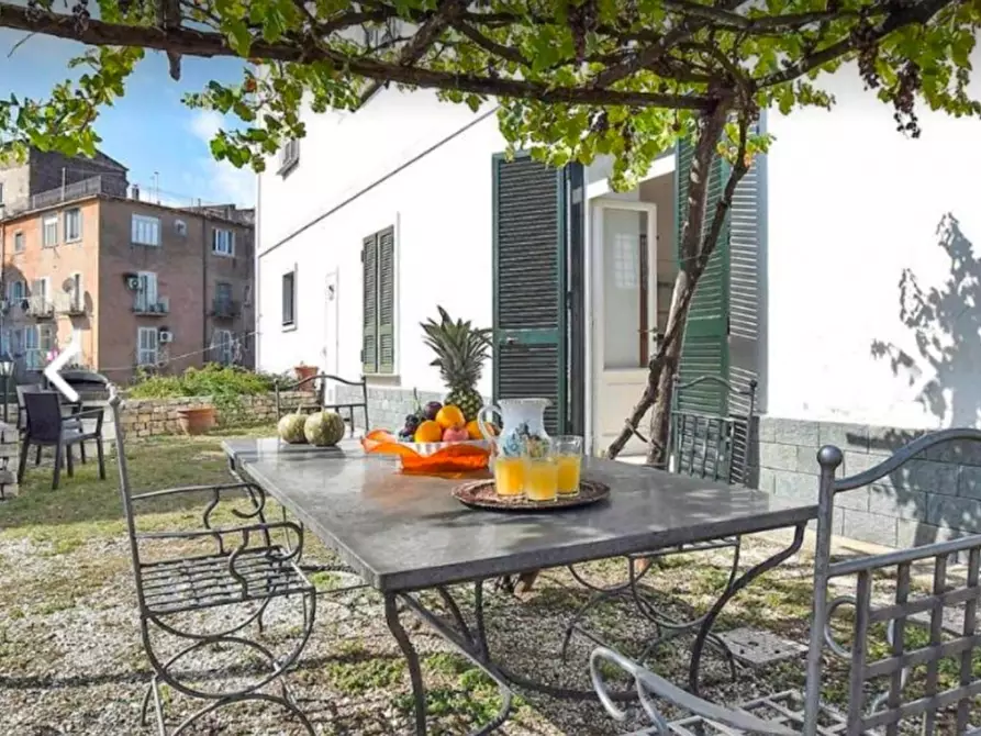 Immagine 3 di Villa in vendita  a Teano