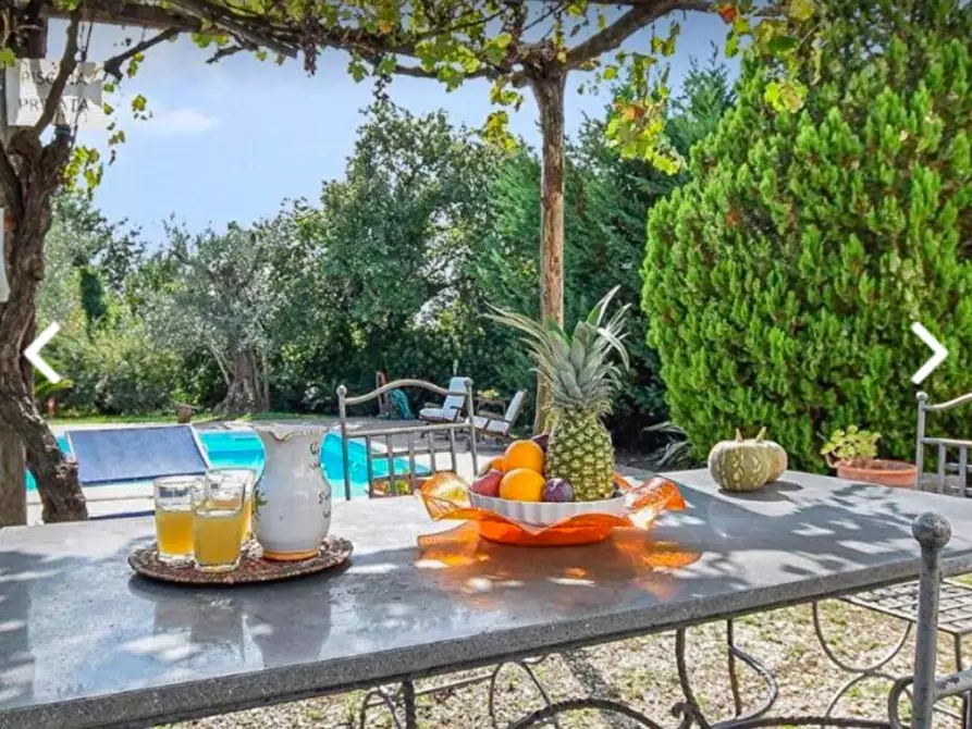 Immagine 5 di Villa in vendita  a Teano