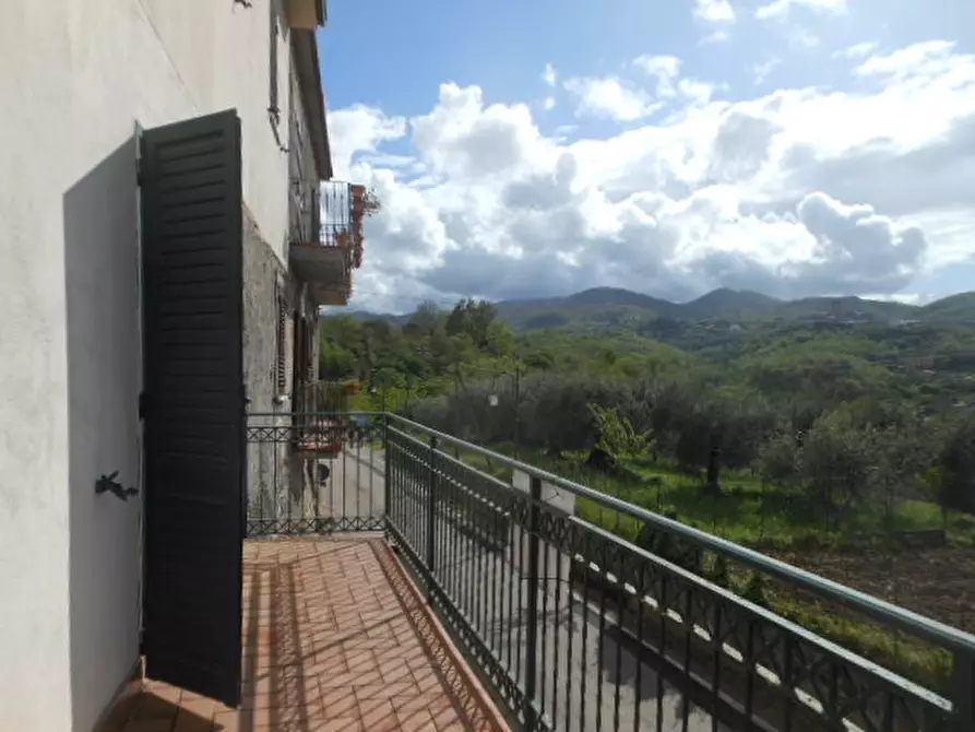 Immagine 4 di Appartamento in vendita  a Tora E Piccilli