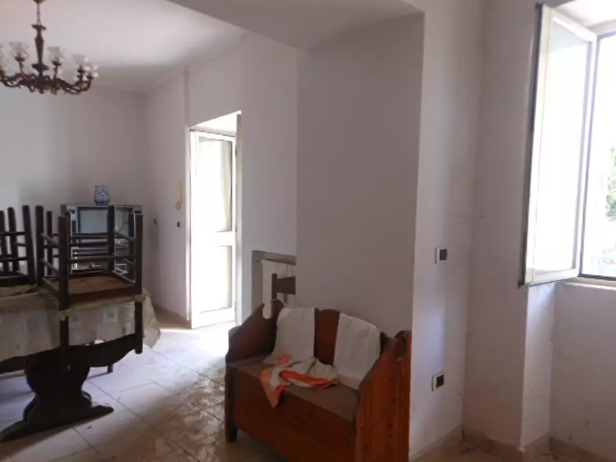 Immagine 11 di Appartamento in vendita  a Tora E Piccilli
